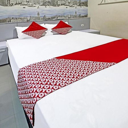 Super Oyo 91202 Family Guest House Syariah تولونغاغونغْ المظهر الخارجي الصورة